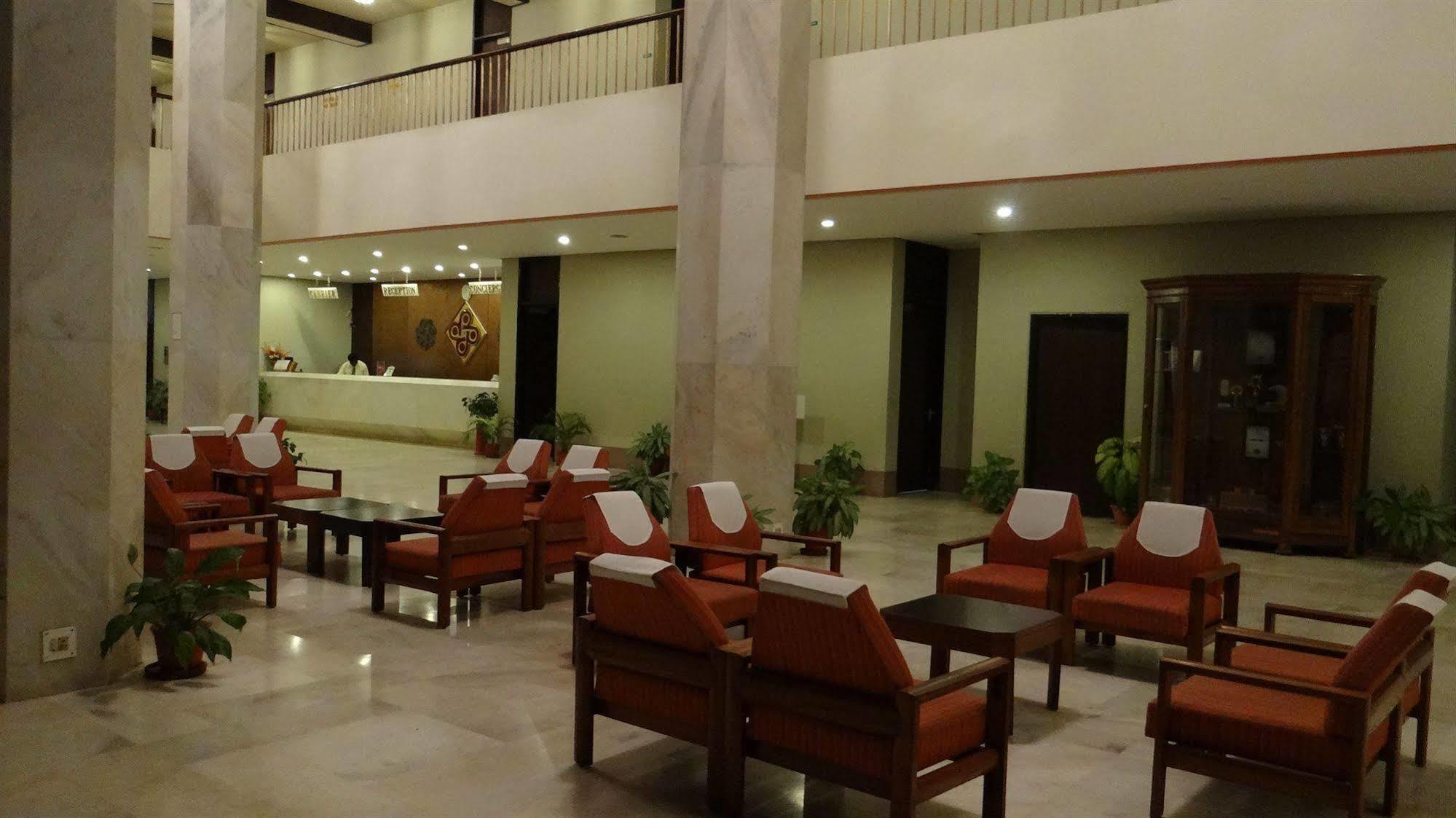 Hotel Paradise - Mysore Dasaprakash Group Luaran gambar